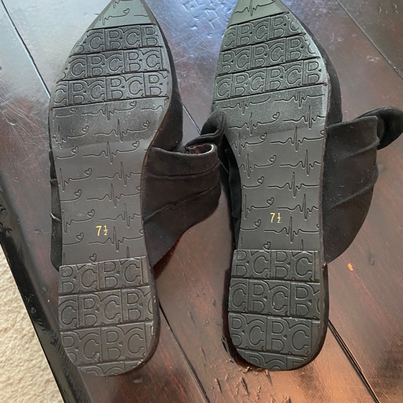 Born in California Black slip on shoes with tie detail, sz. 7 1/2.  NWOT - Picture 3 of 6